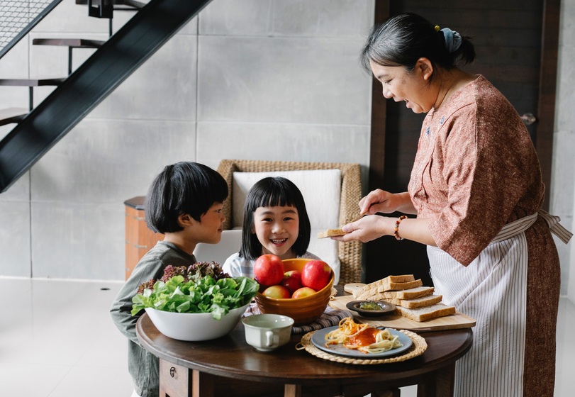 dạy nấu ăn cho trẻ em