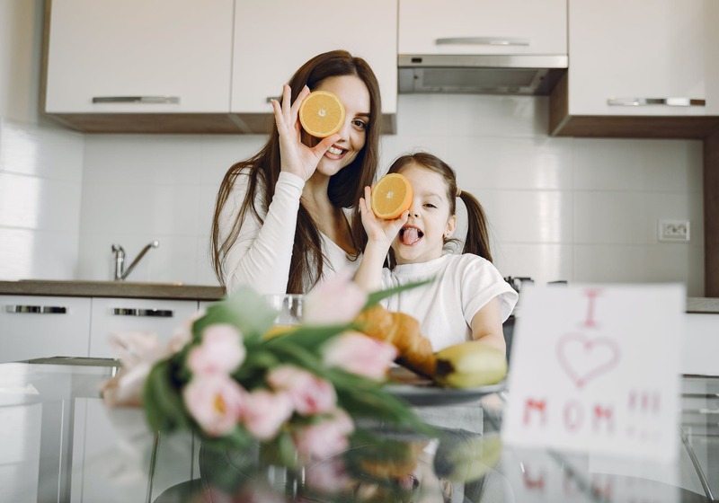 dạy trẻ nhận biết màu sắc