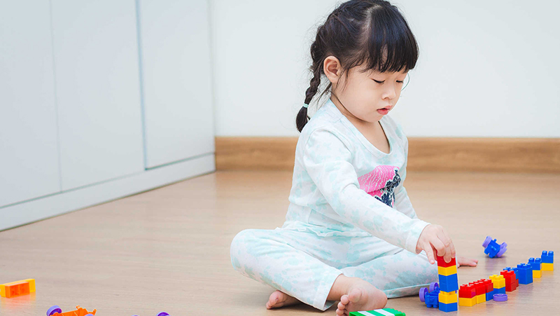 Thông qua những bài thơ sẽ giúp trẻ hiểu hơn về bản thân và những người xung quanh từ đó vun đắp những đức tính tốt: lòng nhân ái, khả năng thấu hiểu và chia sẻ.