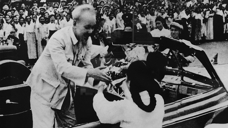 Nhấn vào ảnh để phóng to Sự ra đi của Bác là nỗi mất mát khó bù đắp trong lòng mọi người.