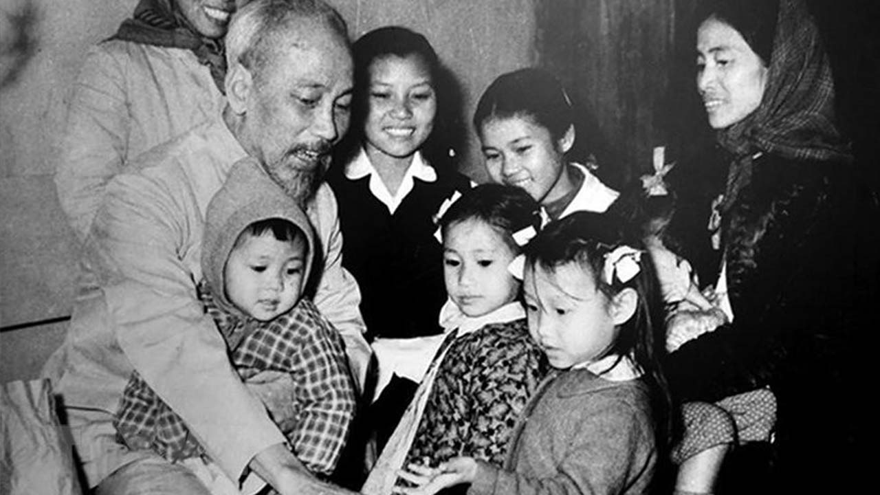 Những Câu Chuyện Ngắn Về Bác Với Thiếu Nhi Mà Bạn Nên Biết