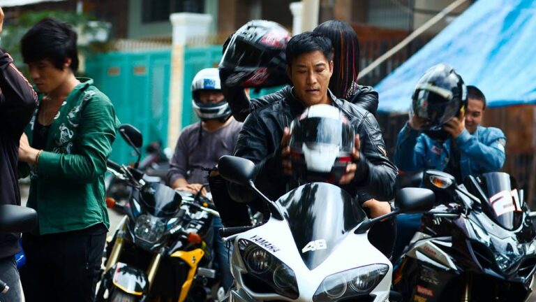 Phim Việt Nam hành động gay cấn
